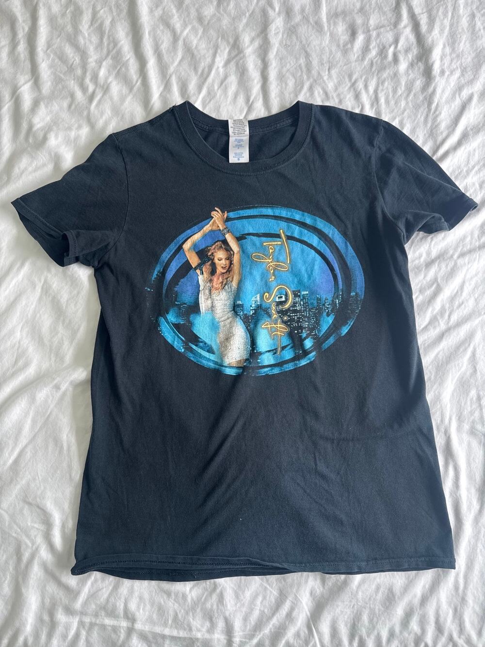 Vintage Taylor Swift Speak Now World Tour Shirt 2011